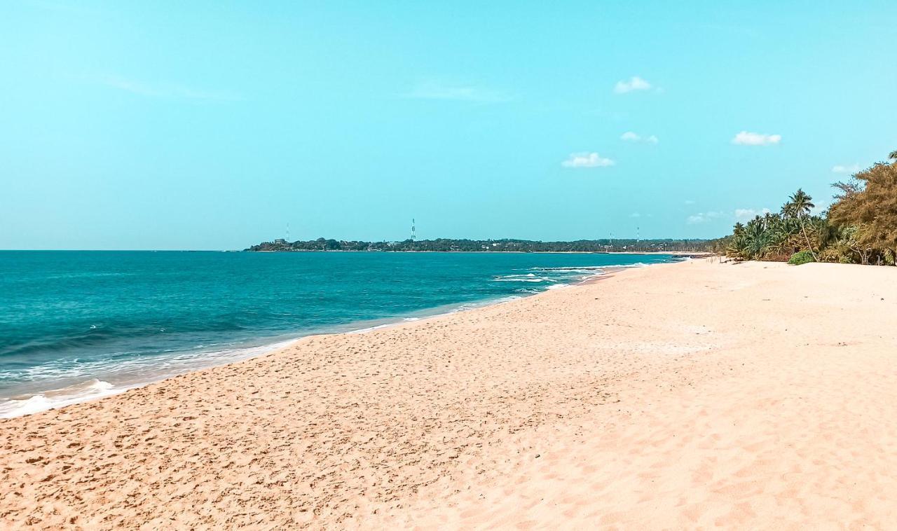 Lagoon Paradise Beach Resort Тангале Екстериор снимка