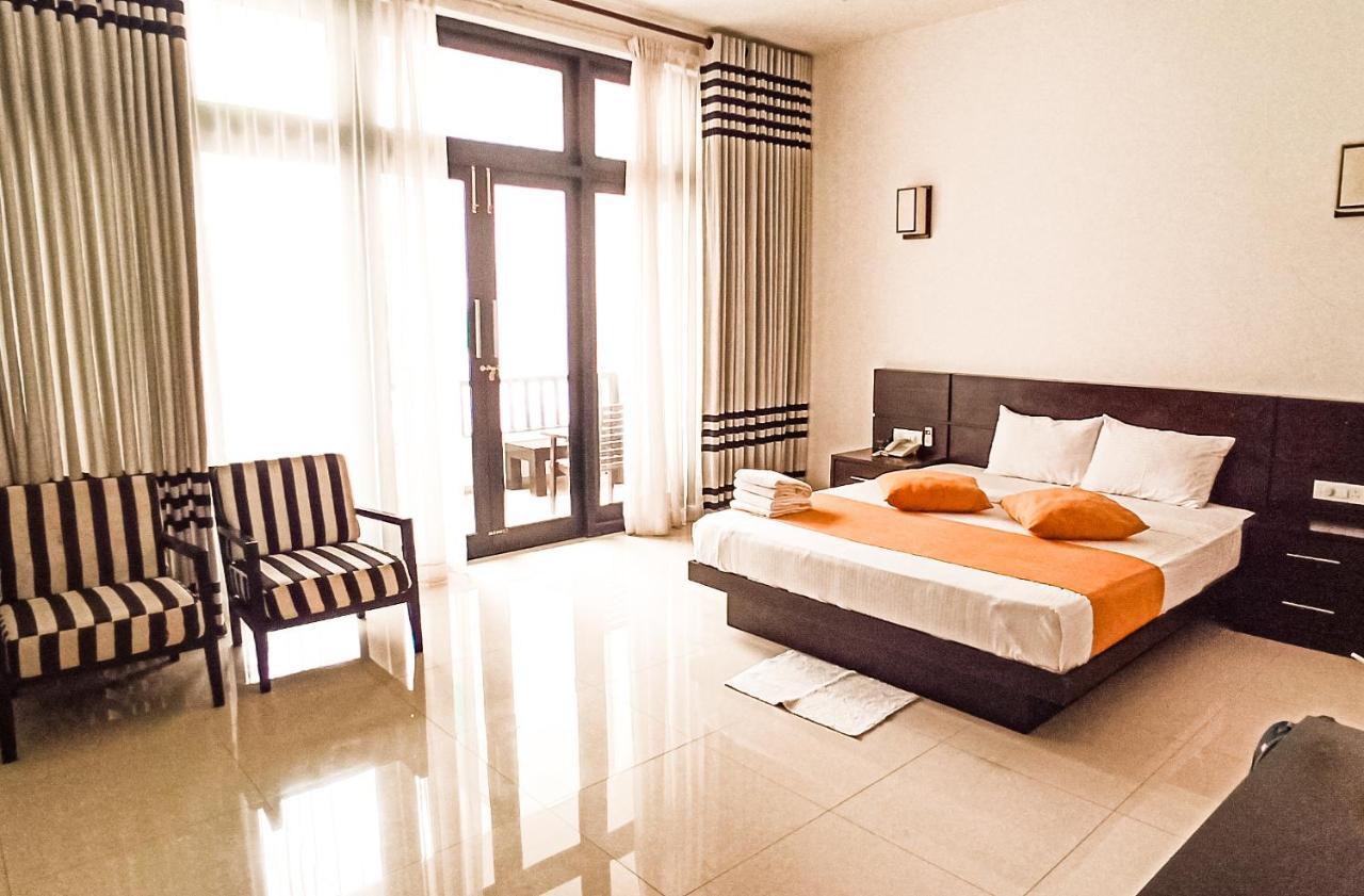 Lagoon Paradise Beach Resort Тангале Екстериор снимка