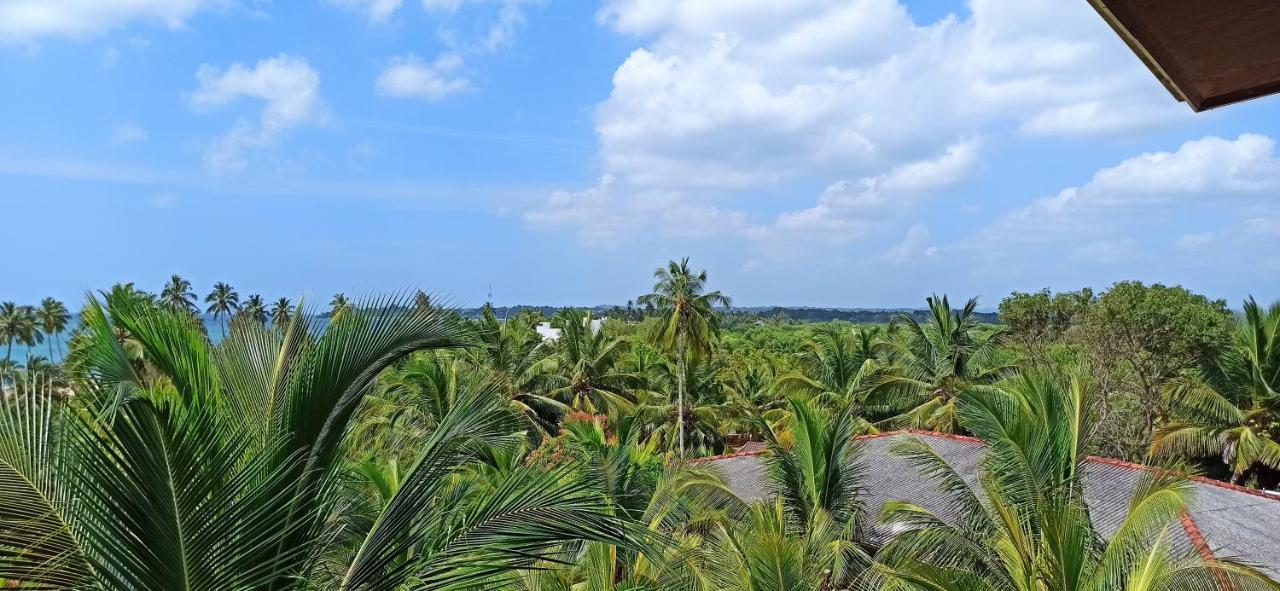 Lagoon Paradise Beach Resort Тангале Екстериор снимка