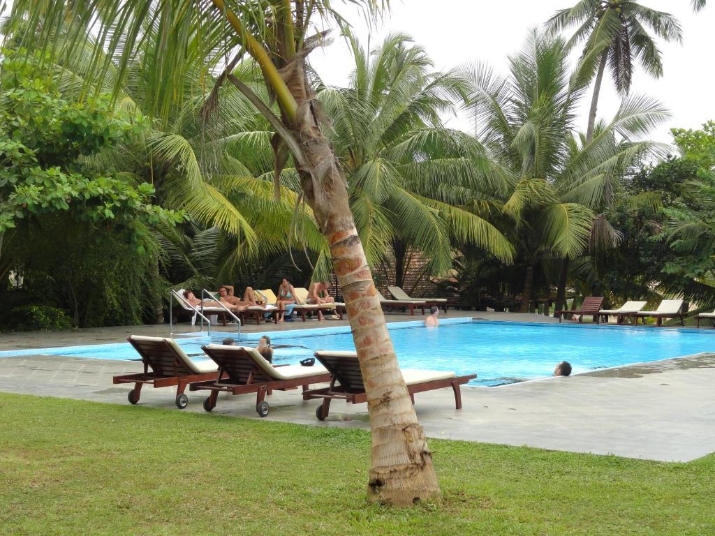 Lagoon Paradise Beach Resort Тангале Екстериор снимка
