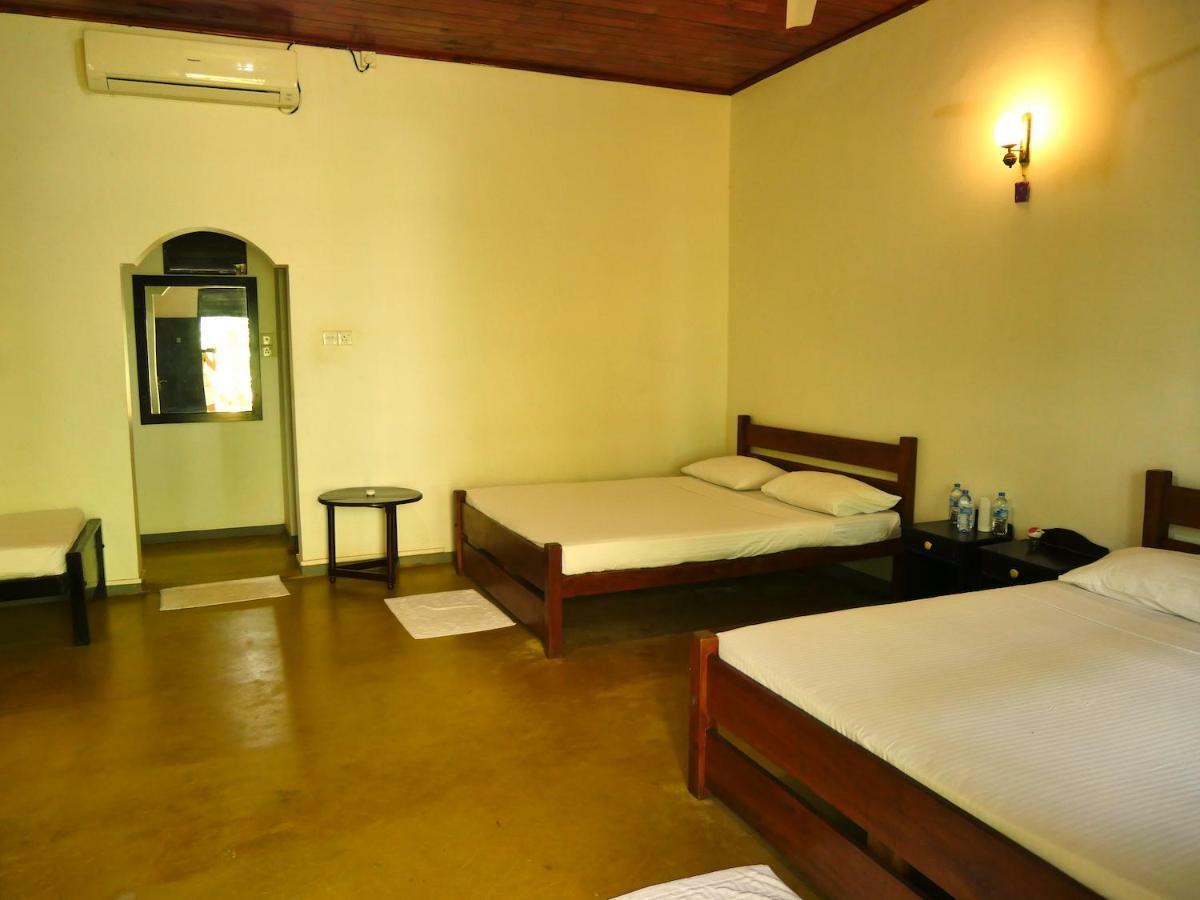 Lagoon Paradise Beach Resort Тангале Екстериор снимка